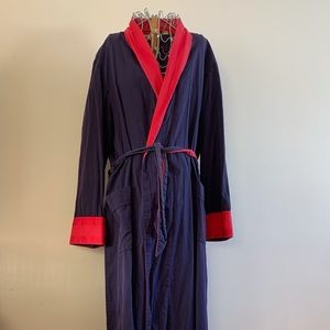 Vintage cotton Holt Renfrew robe. Size women's medium.